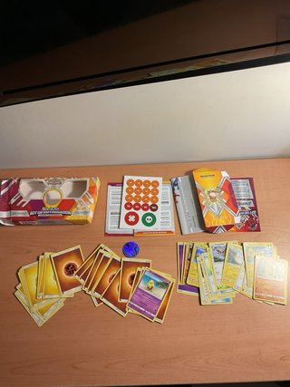 Kit Entrenador Pokémon Sol y Luna