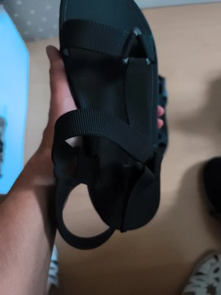 Sandalias negras