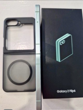Samsung Galaxy Z Flip6