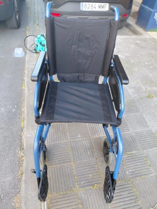 Silla de ruedas persona mayor