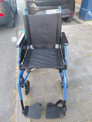 Silla de ruedas persona mayor