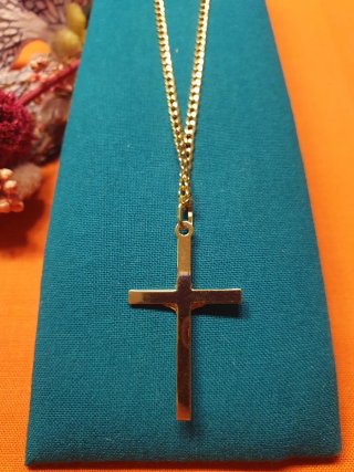 Cruz de Oro 18kl Cadena de 50 cm. Es   OPCIONAL