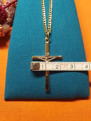 Cruz de Oro 18kl Cadena de 50 cm. Es   OPCIONAL