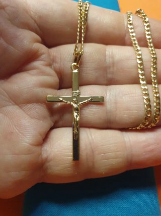 Cruz de Oro 18kl Cadena de 50 cm. Es   OPCIONAL