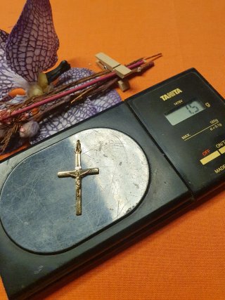 Cruz de Oro 18kl Cadena de 50 cm. Es   OPCIONAL
