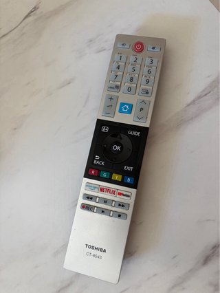 Televisor Toshiba 40” Negro