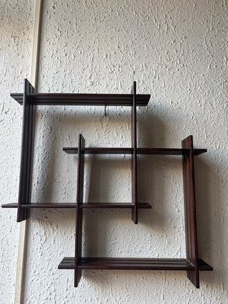 Estantería de pared de madera