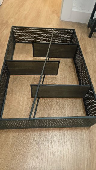 Estantería Metálica y Madera Negra