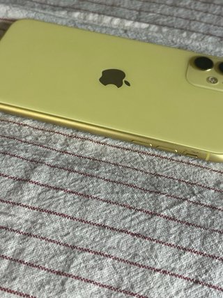 Apple IPhone 11 Giallo 64GB - in Ottime Condizioni