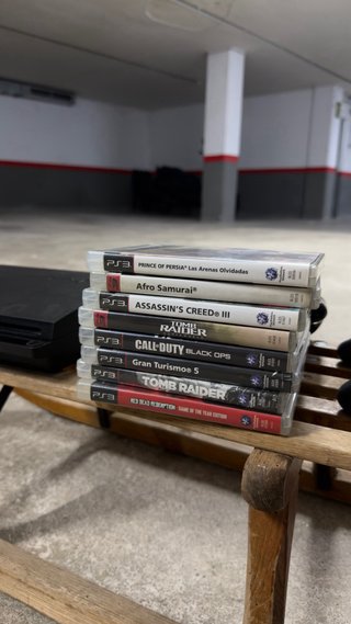 Ps3 con 3 mandos y juegos