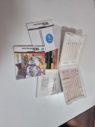 Pokémon Edición Blanca 2 Caja + manual y papeles