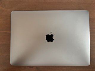 MacBook Air 13” 16GB RAM Gris Espacial