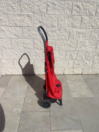 Carrito de la compra rojo