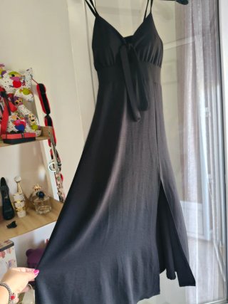 Vestido negro tirantes lazo