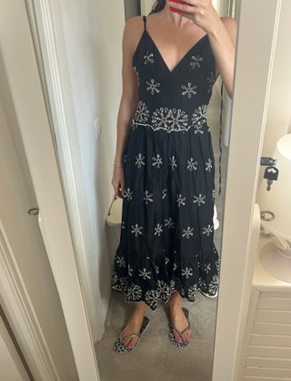 Vestido negro Zara bordado flores