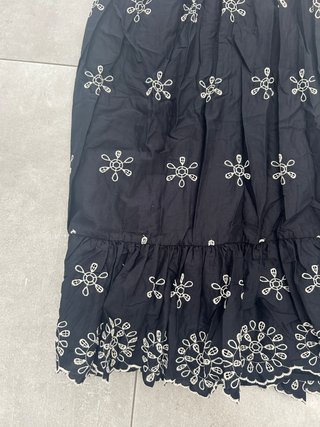 Vestido negro Zara bordado flores