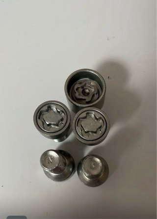 TORNILLOS ANTIRROBO VW GOLF AUDI Q5 VW T4 T5 T6.1