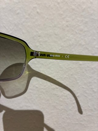 Gafas de sol Miu Miu verdes y moradas