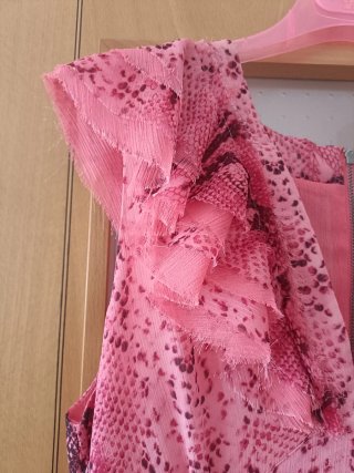 Vestido Holy Preppy gasa con cola joya fucsia