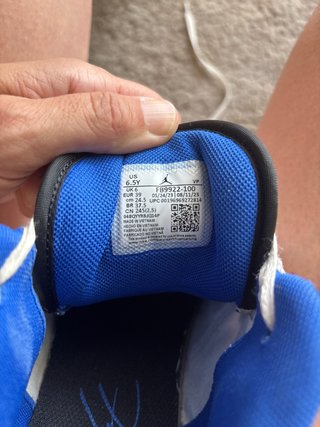 Zapatillas Baloncesto Jordan Blancas y Azules