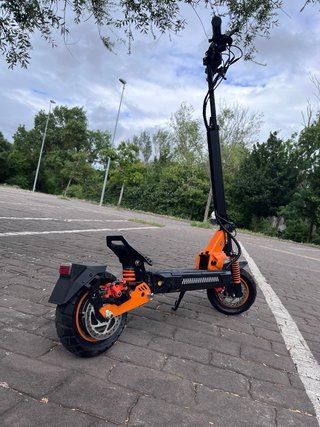 Patinete Eléctrico Naranja/Negro