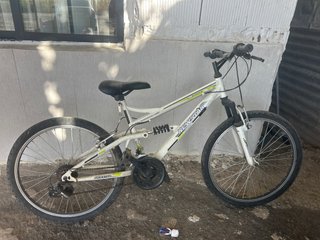 Bicicleta NEWSTAR