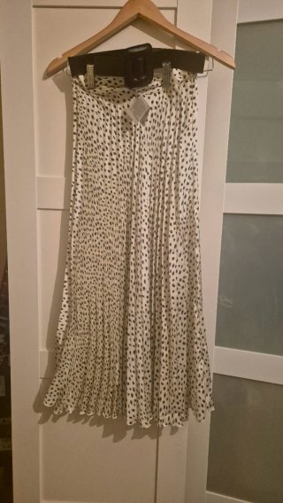 Falda Zara plisada estampado dálmata