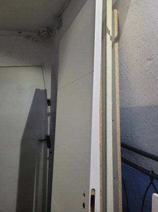 Puerta de paso blanca