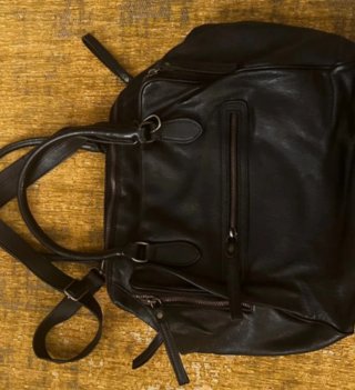 Borsa bauletto nera in pelle morbidissima