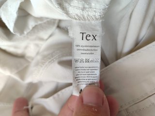 Bermudas blancas