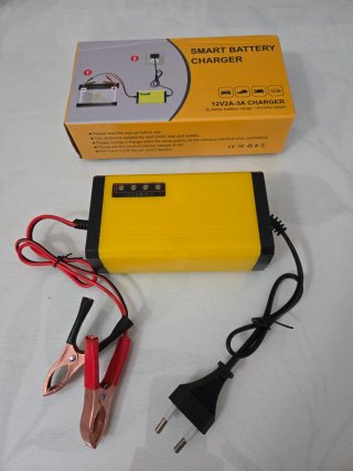 Cargador de Batería Amarillo LED Moto y Coche