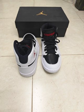 Nuevas Nike Jordan Access Blancas Rojo