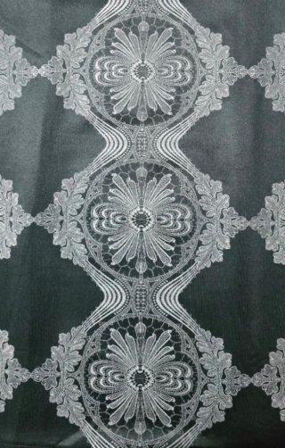 Vestido gris y negro estampado