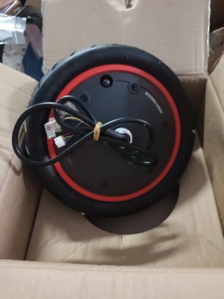 Rueda patinete eléctrico con neumático