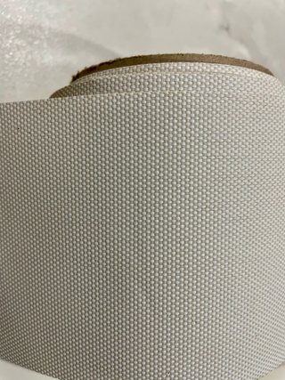 Tende verticali beige e bianche