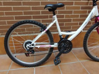 Bicicleta 24' para adolescente