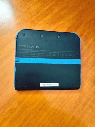 Nintendo 2DS Mario Kart 7 + Caricabatterie
