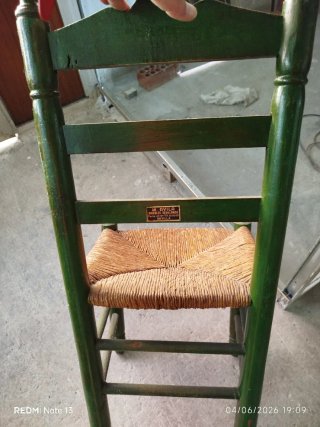 Silla artesana Sevilla madera pintada
