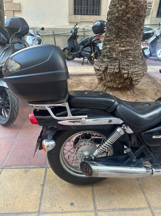 Suzuki Marauder 125 Cruiser Negra