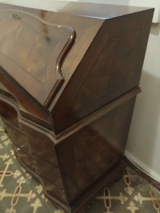Cómoda antigua de madera