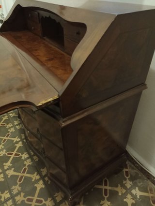 Cómoda antigua de madera