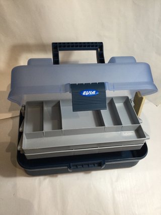 Caja de plástico con asa