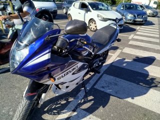 Suzuki GS500F Azul y Blanca