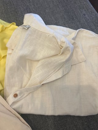Lote 3 Prendas Zara: Top Amarillo y Conjunto Beige