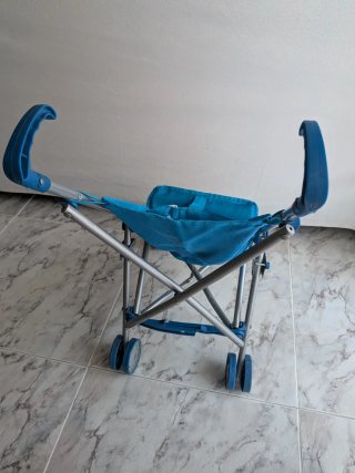 Silla de paseo de juguete azul
