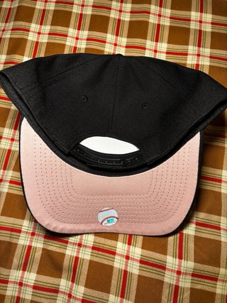 Gorra New Era NY con Corazón Rojo