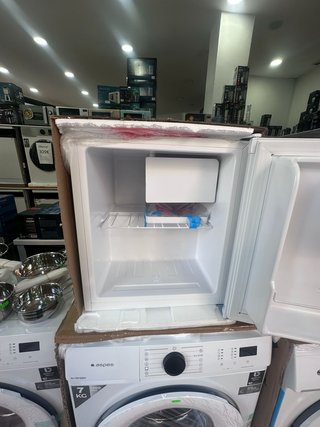 Mini Nevera Svan SR504500E