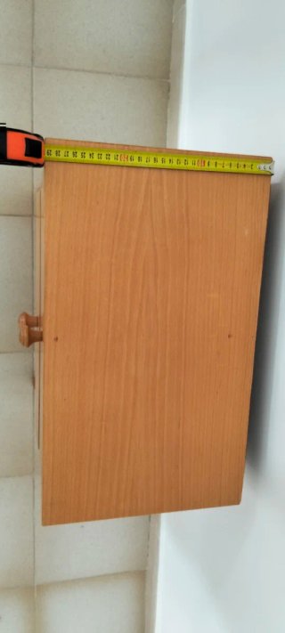 Mesita de noche de madera