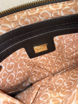 Bolso de mano Guess lunares