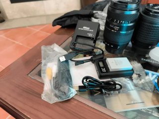 Lote Cámara Nikon + Accesorios
